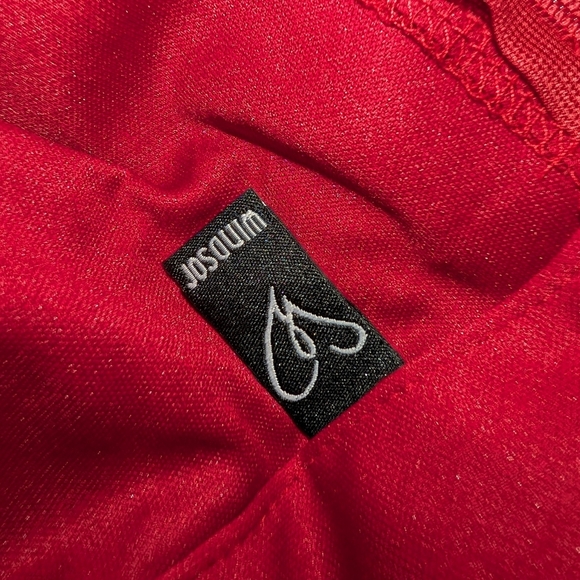 Elegant Red Gown - Picture 13 of 15